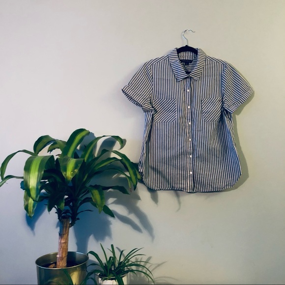 Tommy Hilfiger Button Down Shirt - Picture 1 of 4